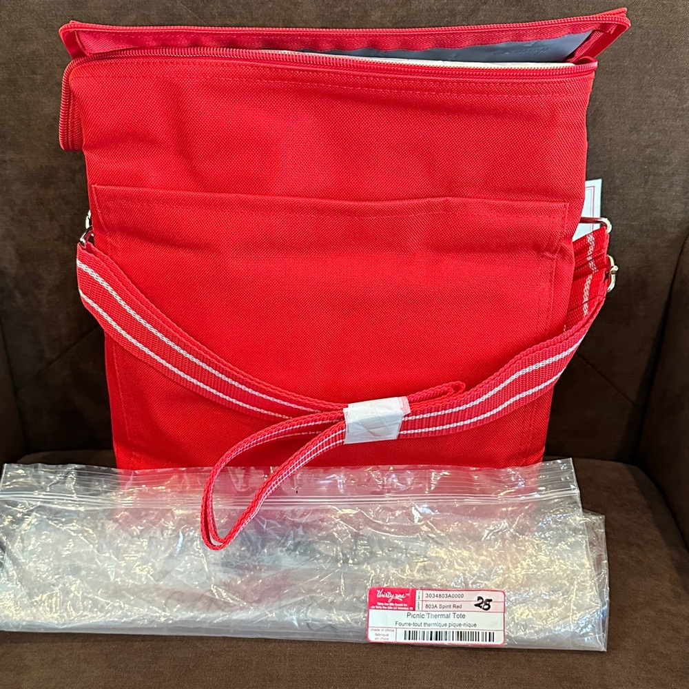 Thirty-One picnic thermal tote cooler Bag NIP Red retired 31 cooler